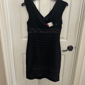 Adrianna Pappel Dress- NWT size 12-14